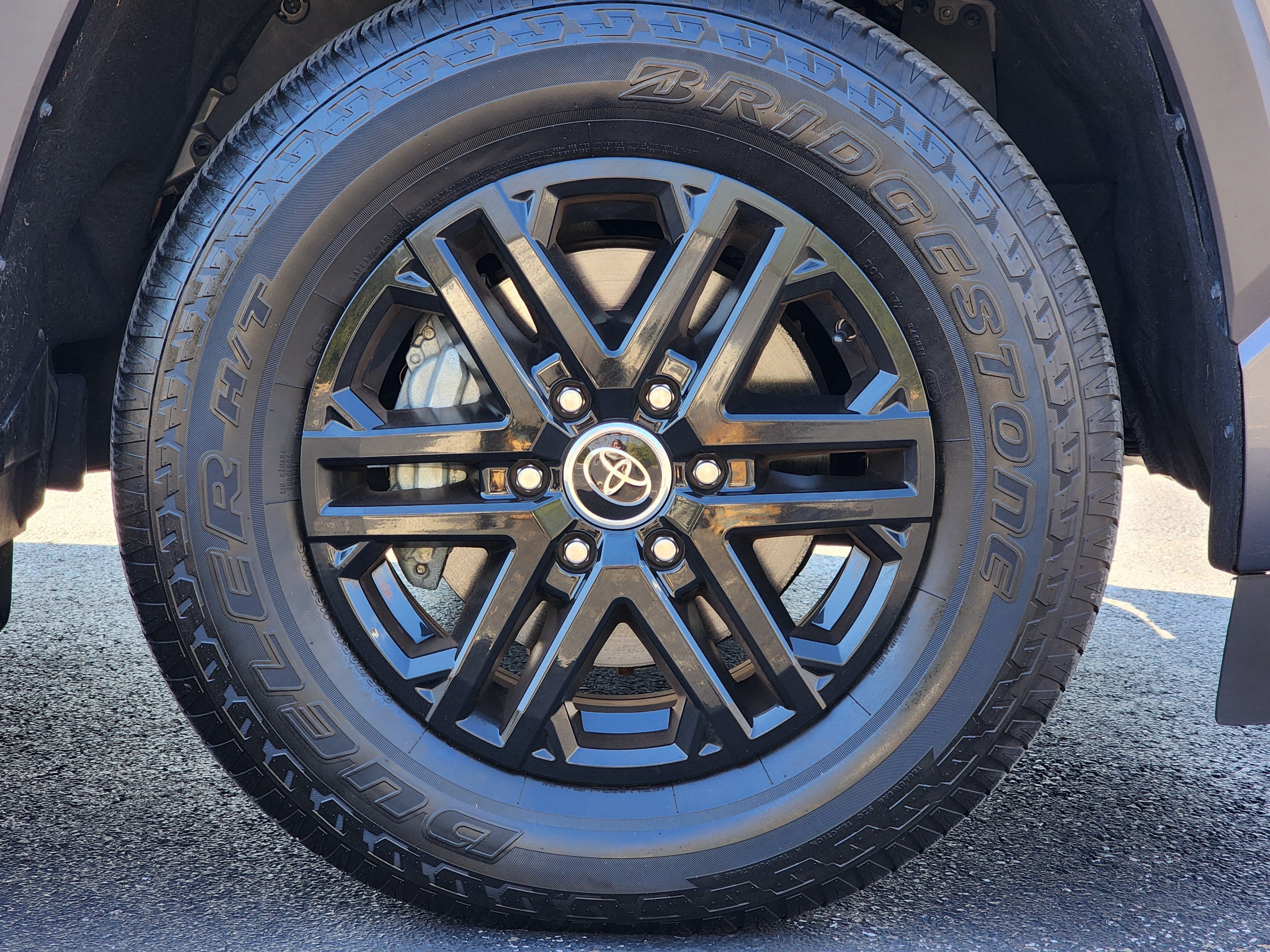 2024 Toyota Sequoia SR5