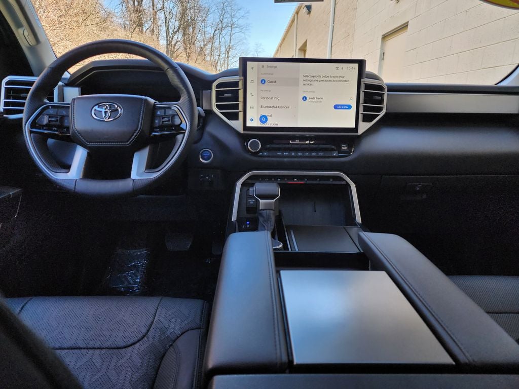 2024 Toyota Sequoia SR5