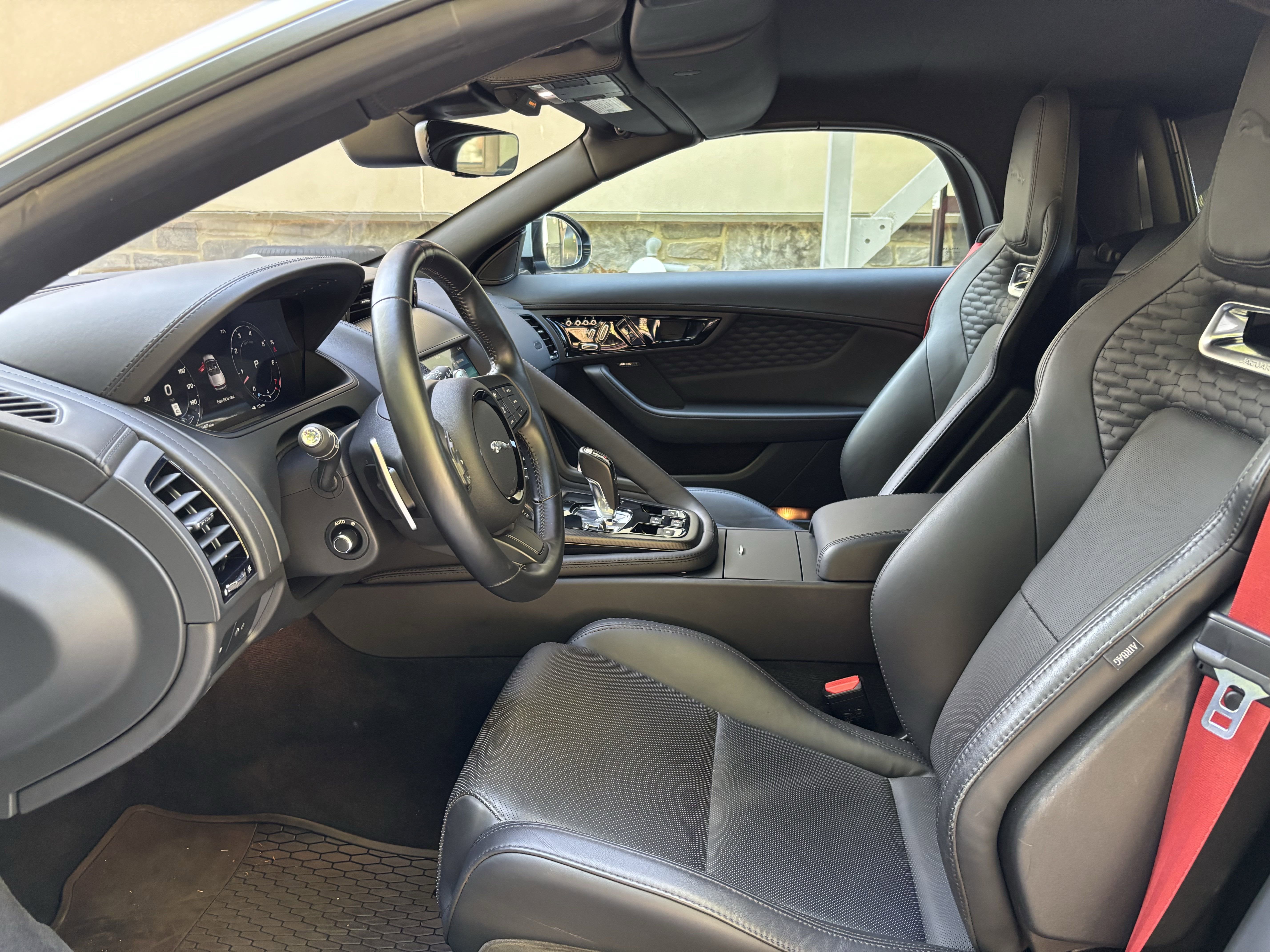 2021 Jaguar F-TYPE R-Dynamic