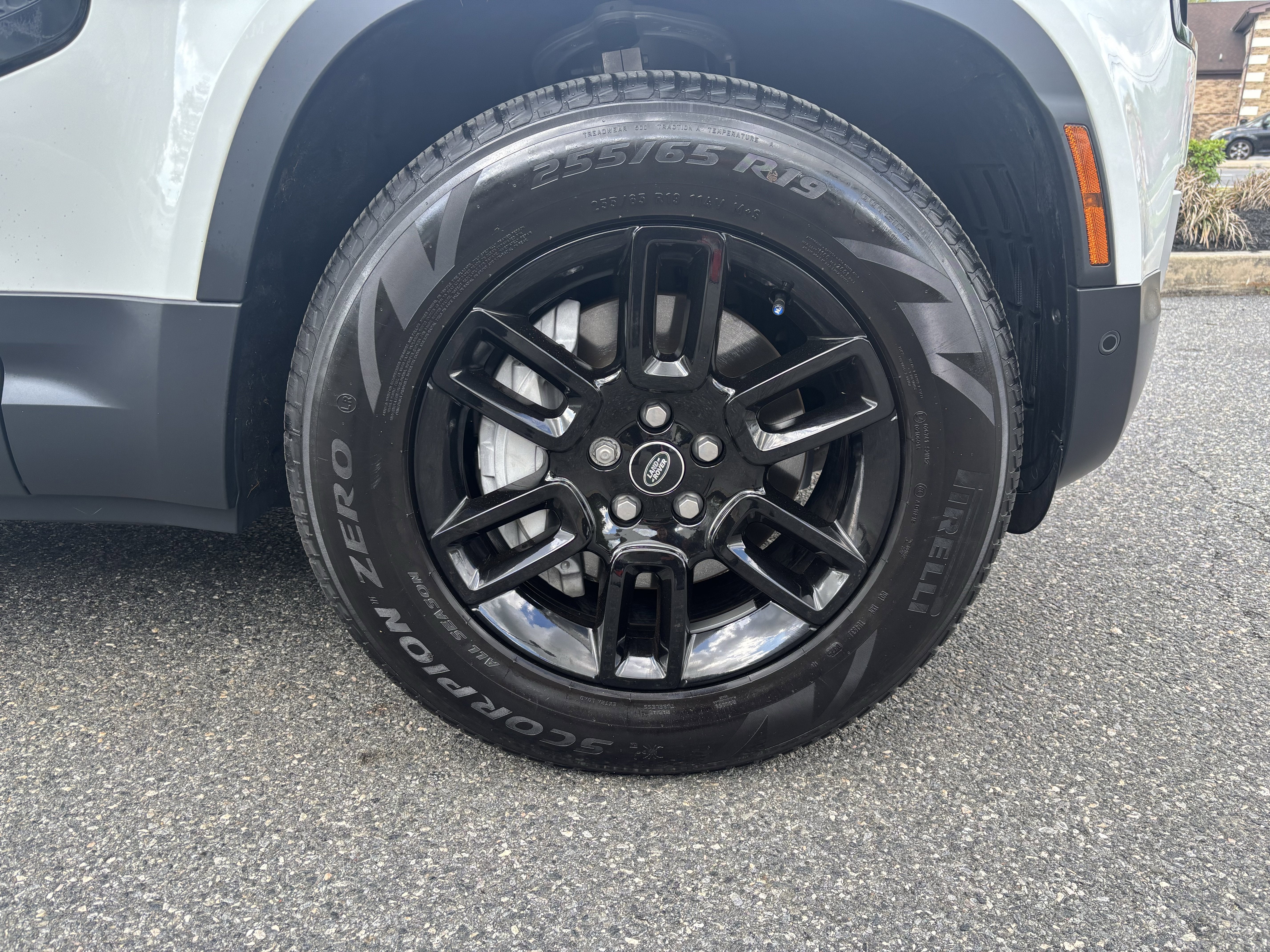 2025 Land Rover Defender 130 S