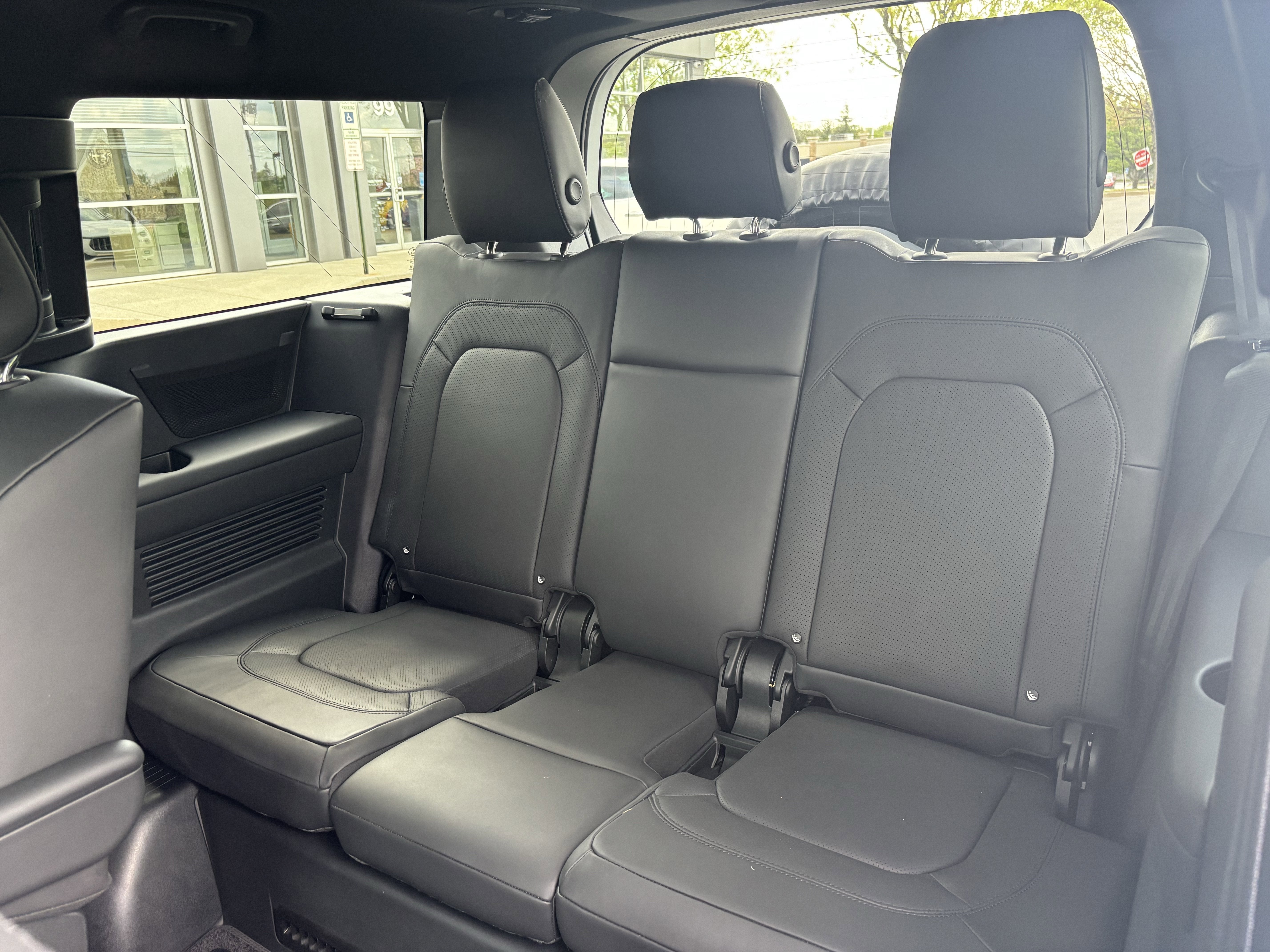 2025 Land Rover Defender 130 S