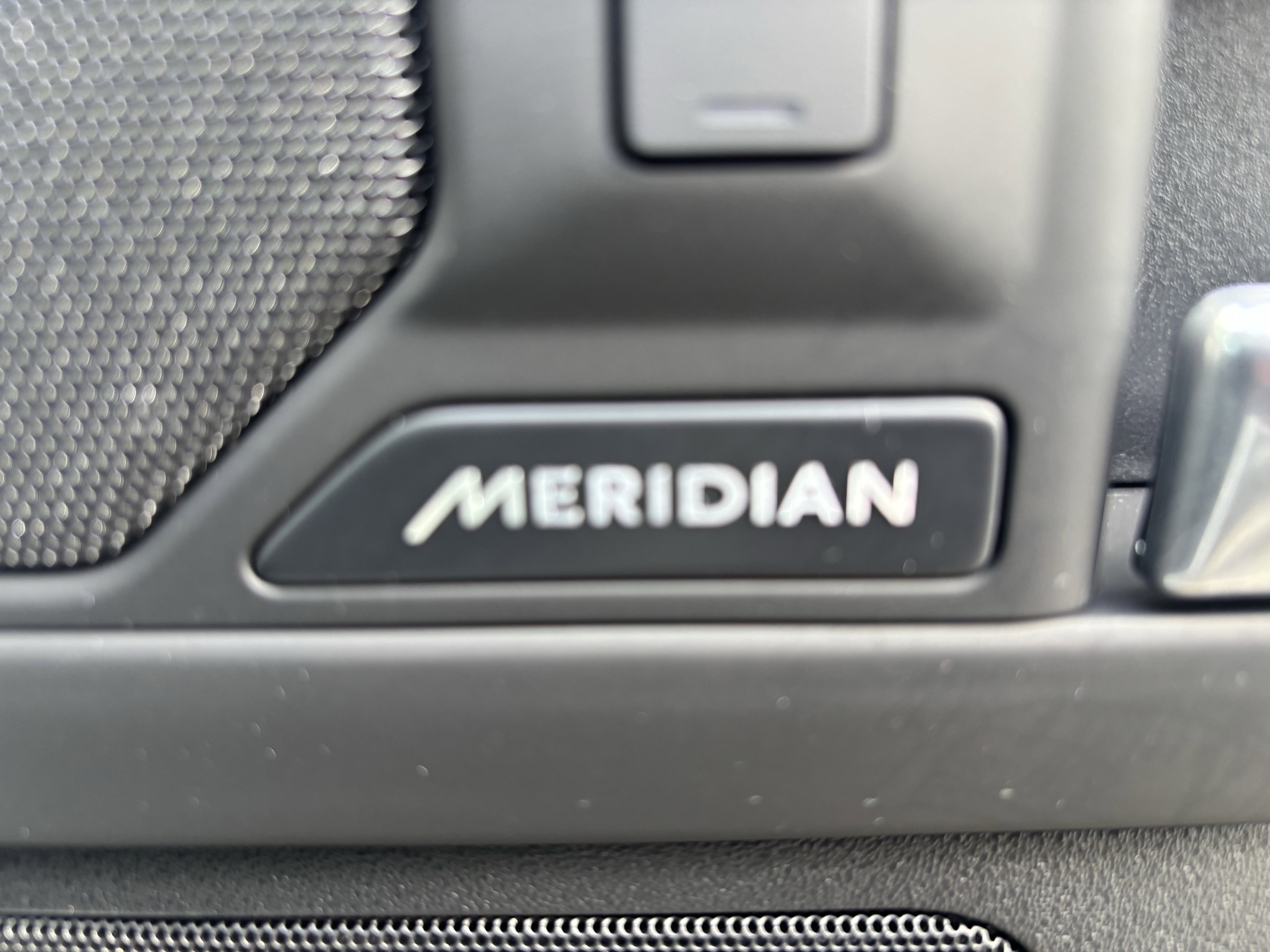 2025 Land Rover Defender 130 S