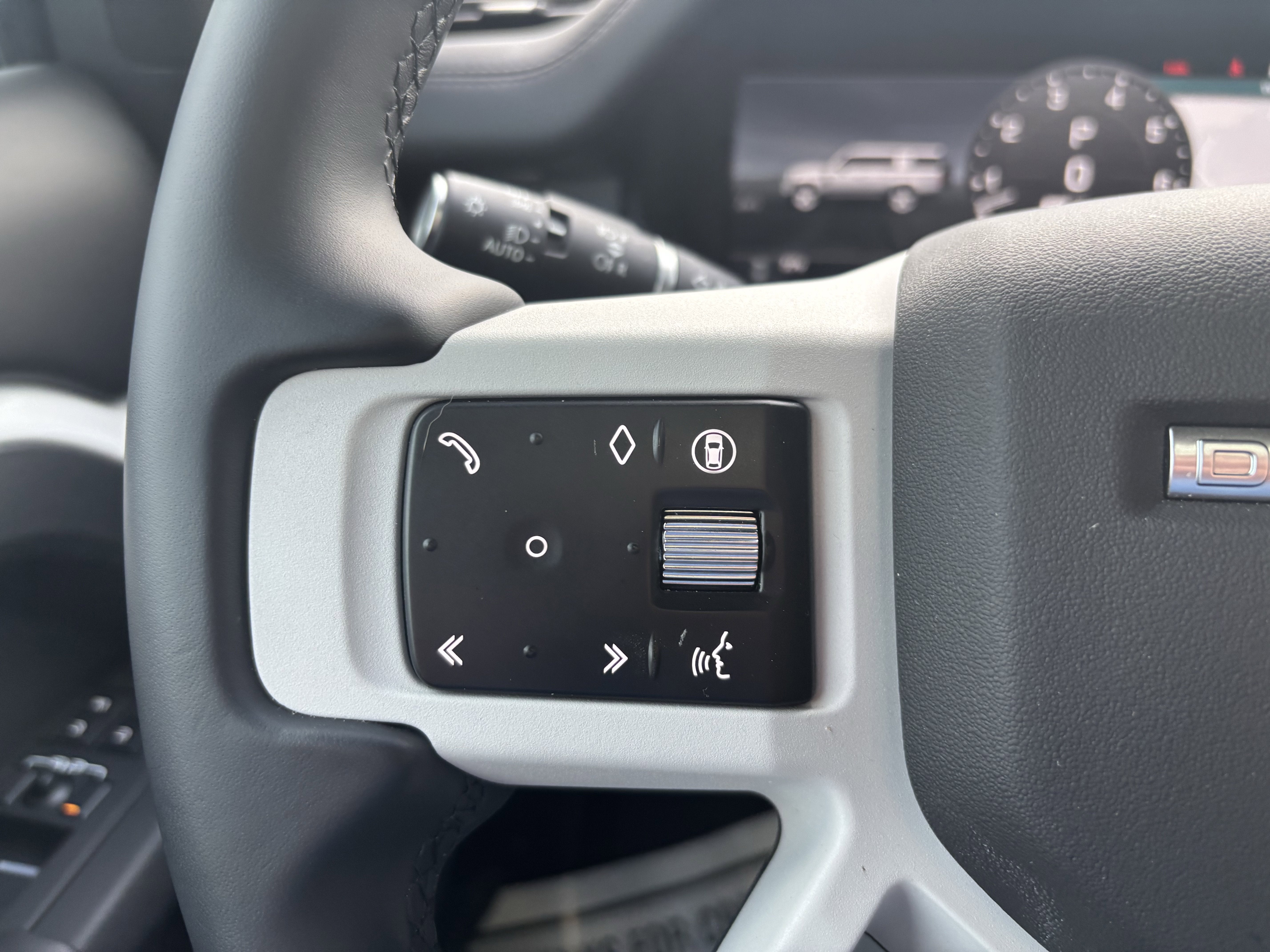 2025 Land Rover Defender 130 S