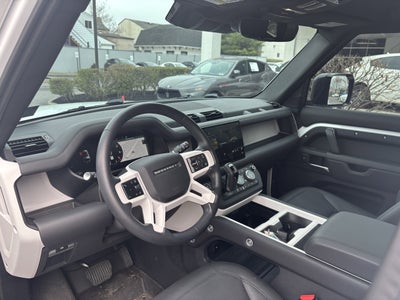 2025 Land Rover Defender 130 S