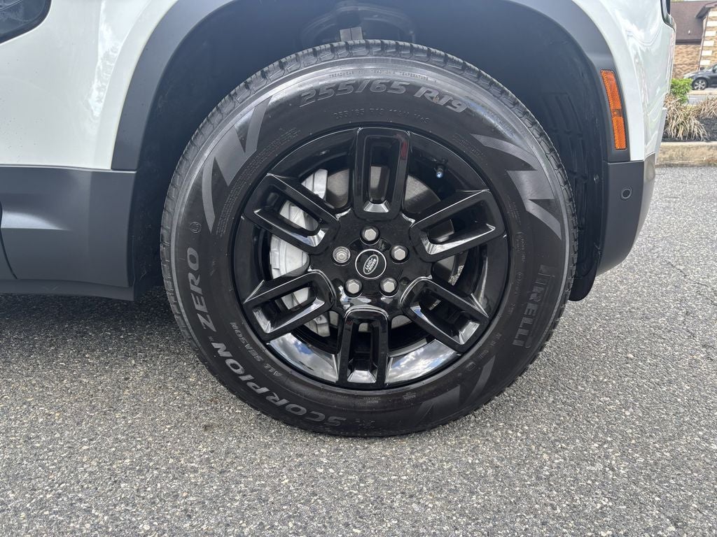 2025 Land Rover Defender 130 S