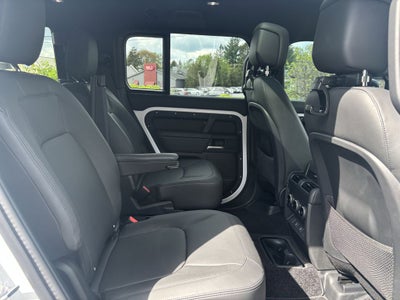 2025 Land Rover Defender 130 S