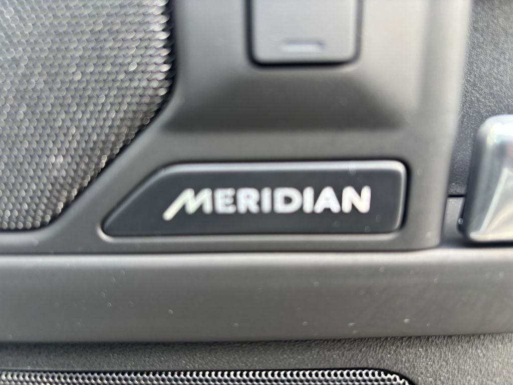 2025 Land Rover Defender 130 S