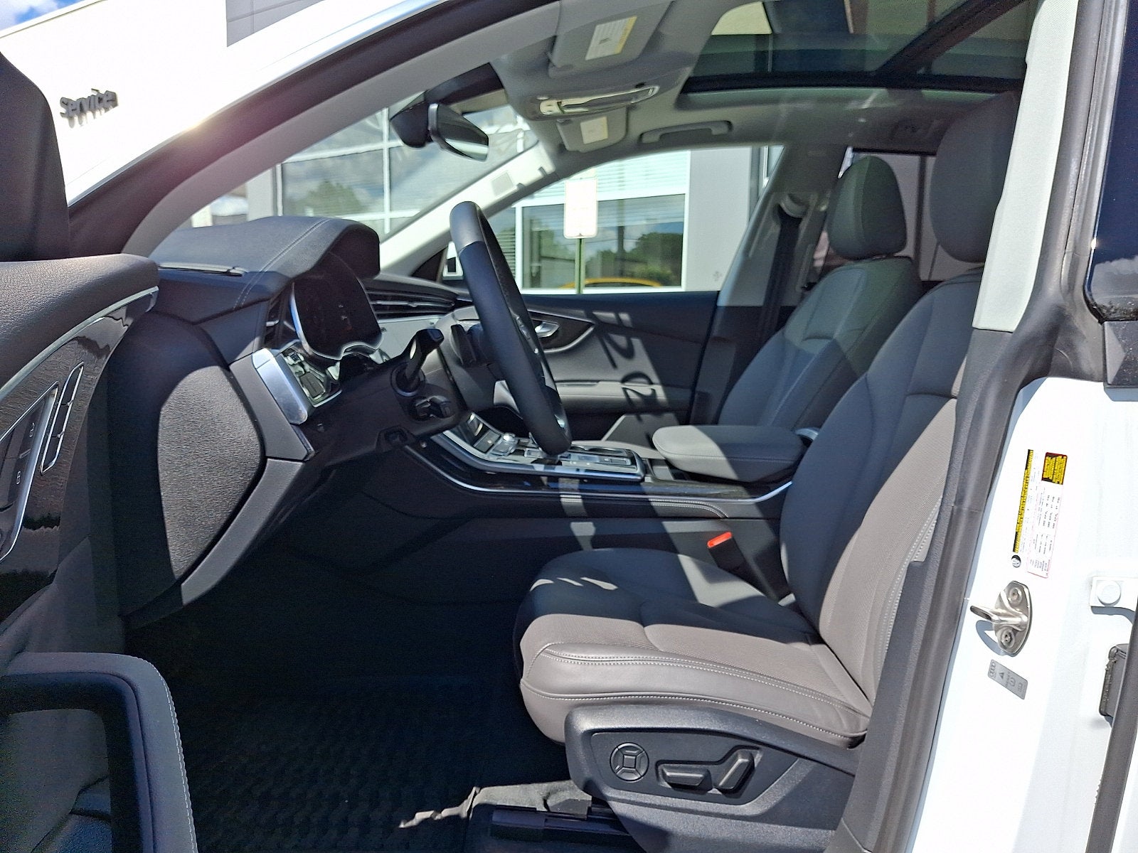 2025 Audi Q8 55 Premium Plus quattro