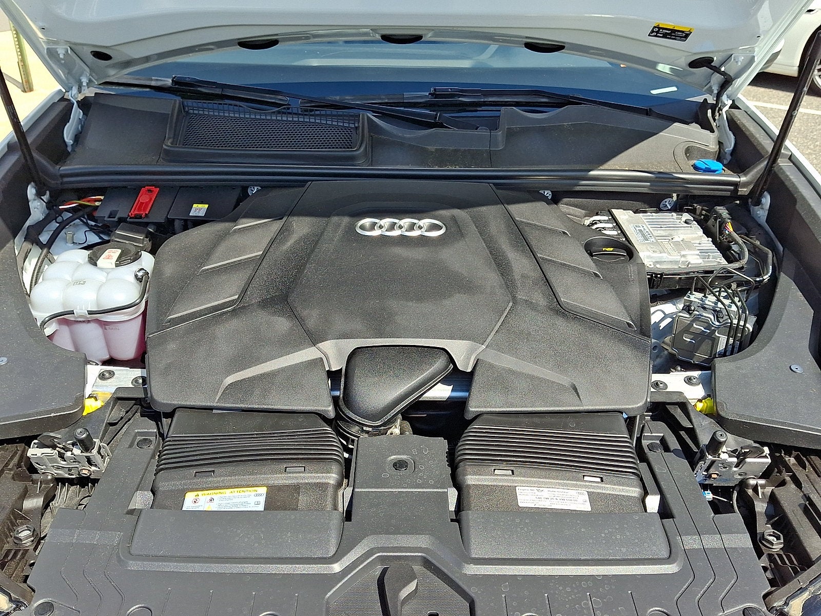 2025 Audi Q8 55 Premium Plus quattro