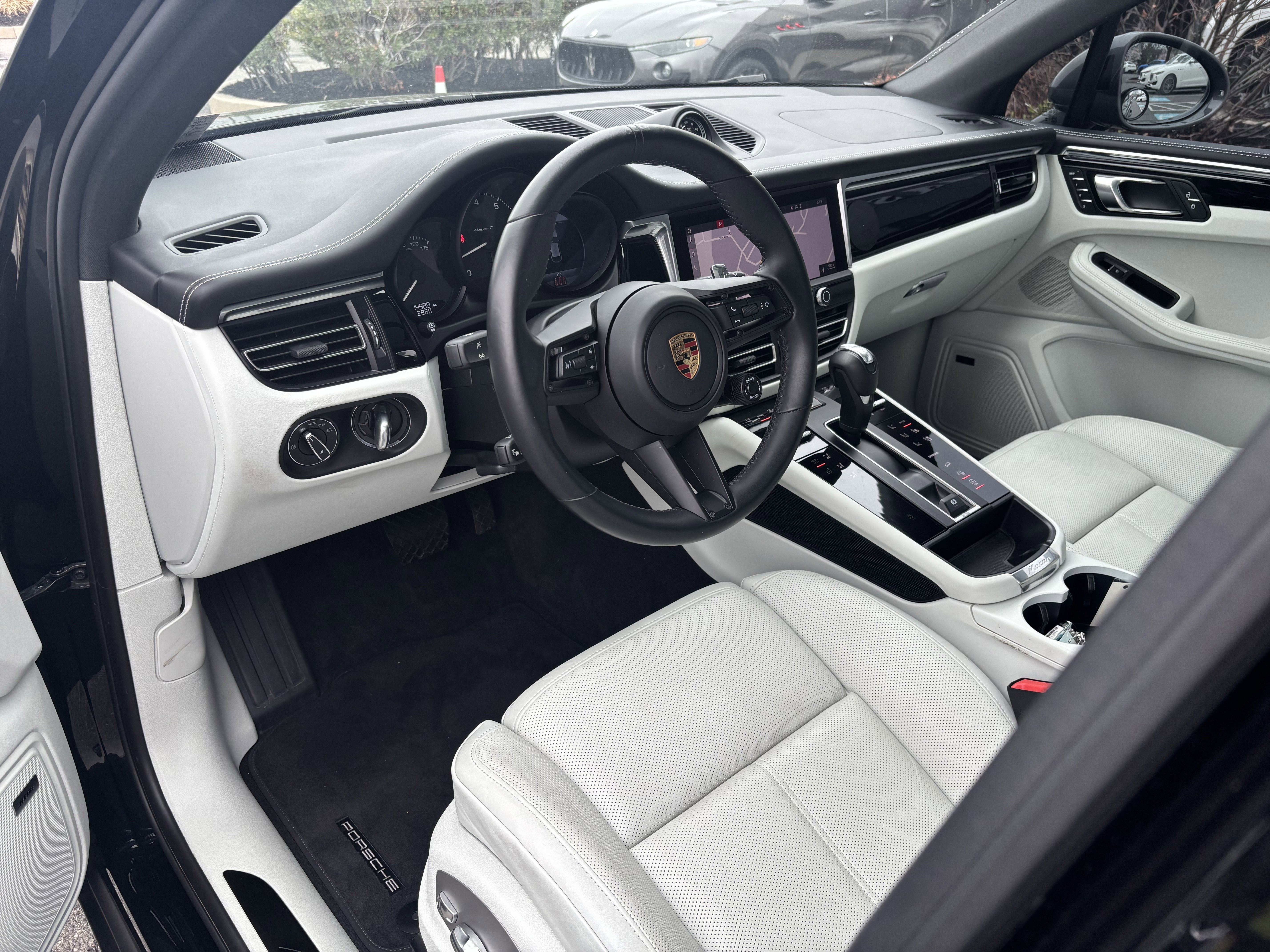 2024 Porsche Macan T