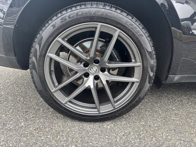 2024 Porsche Macan T