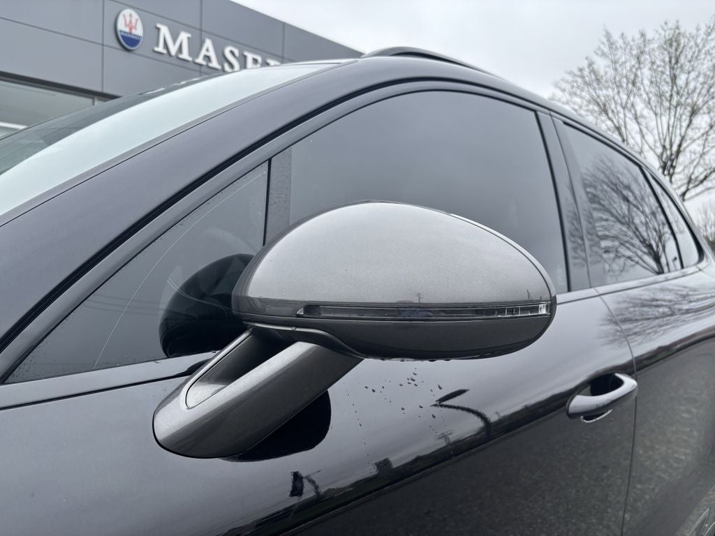 2024 Porsche Macan T