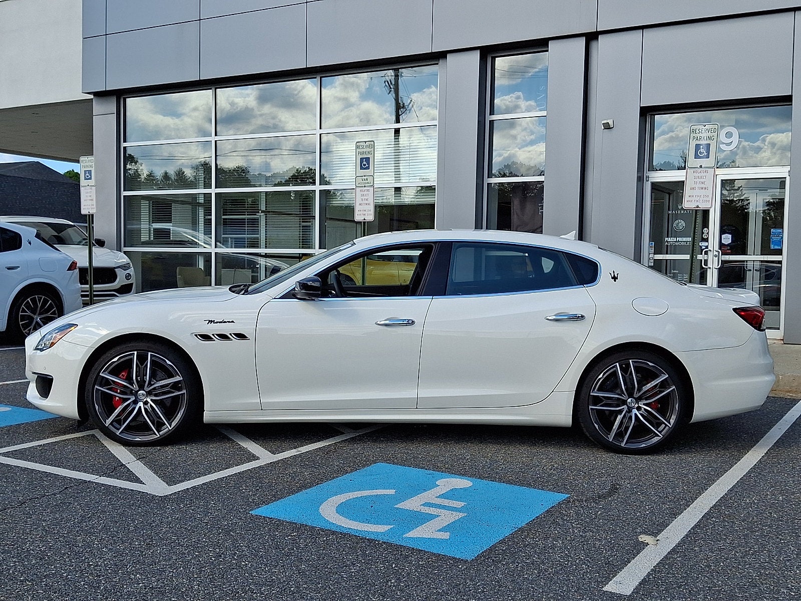 2024 Maserati Quattroporte Modena