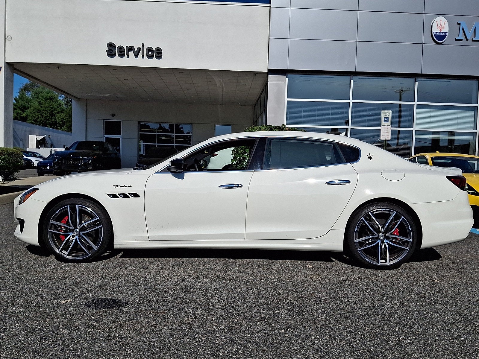 2024 Maserati Quattroporte Modena