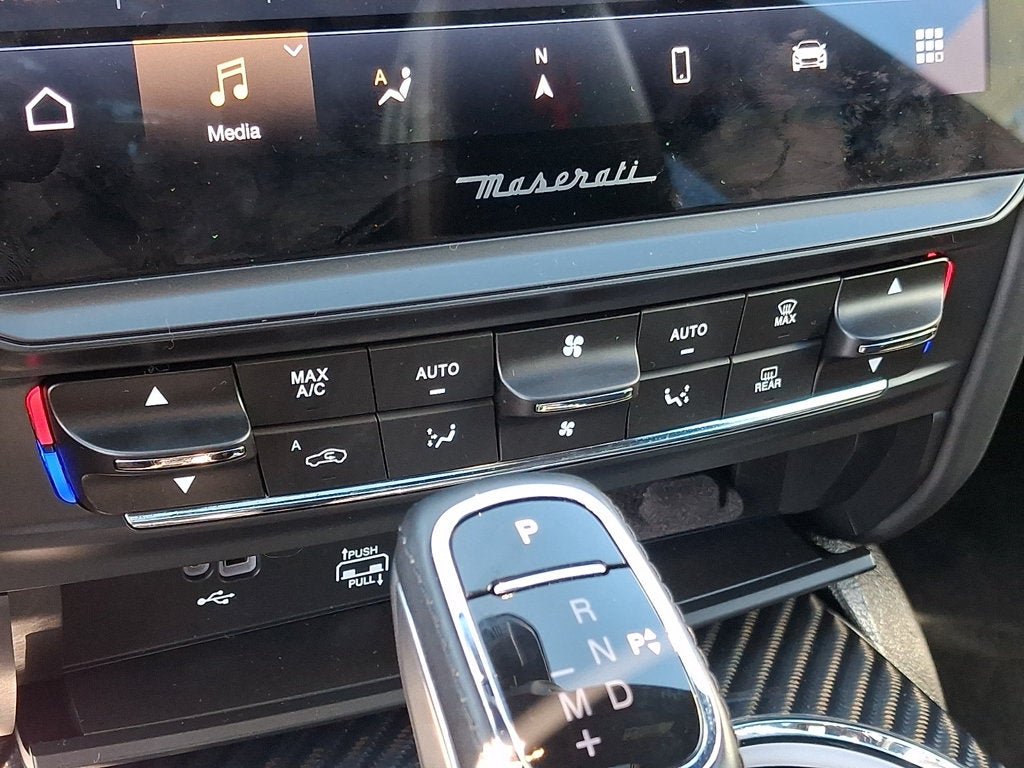 2024 Maserati Quattroporte Modena