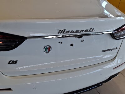 2024 Maserati Quattroporte Modena