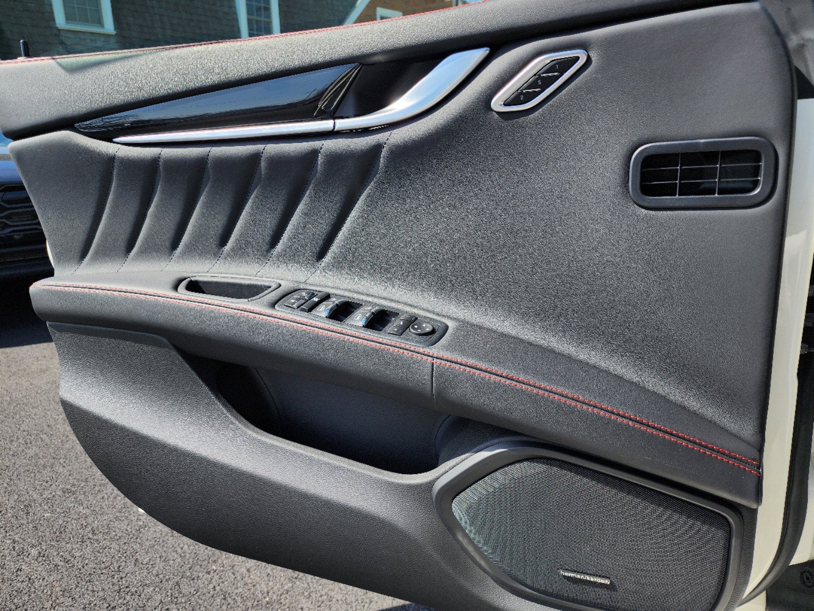 2024 Maserati Ghibli Modena