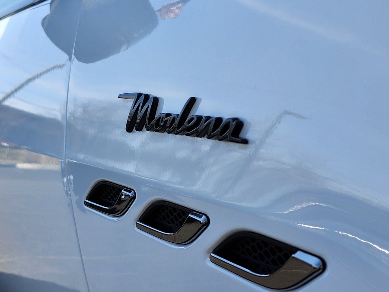 2024 Maserati Ghibli Modena