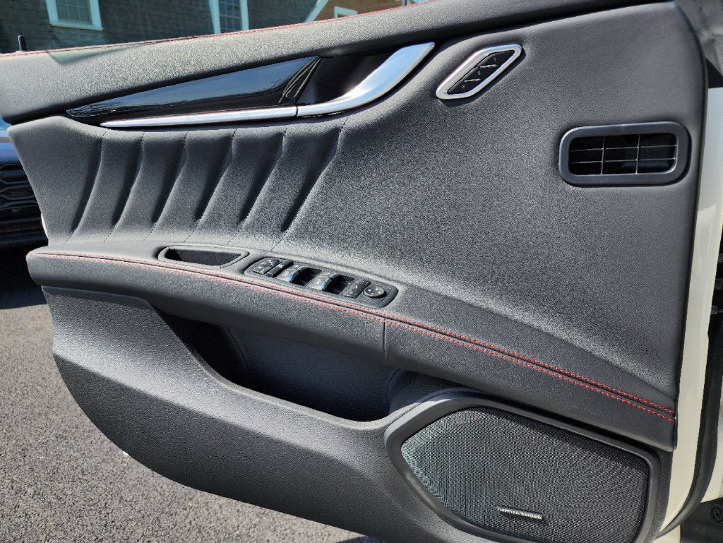 2024 Maserati Ghibli Modena