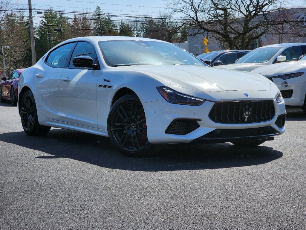2024 Maserati Ghibli Modena