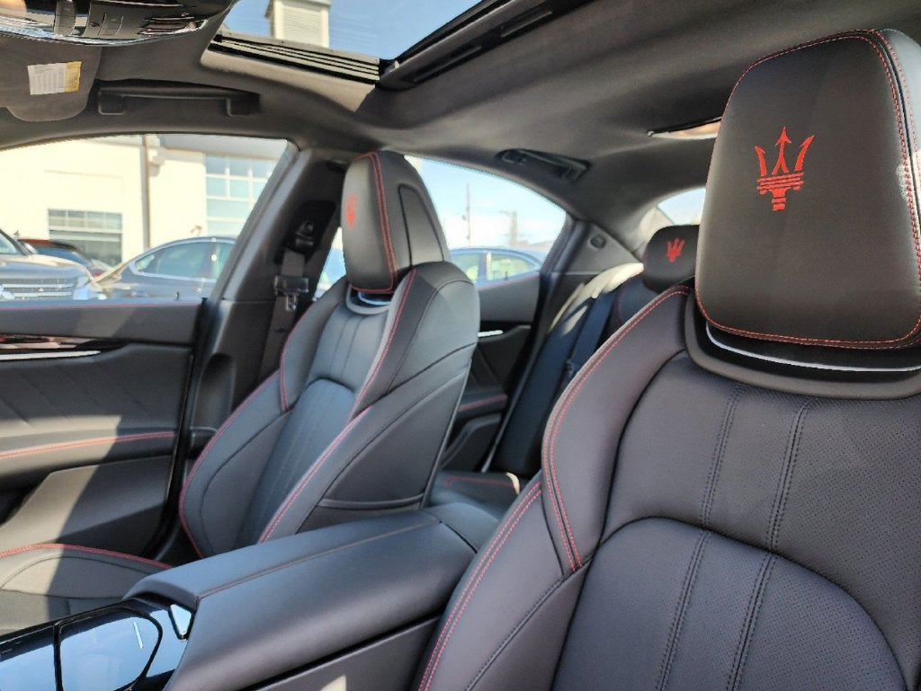 2024 Maserati Ghibli Modena