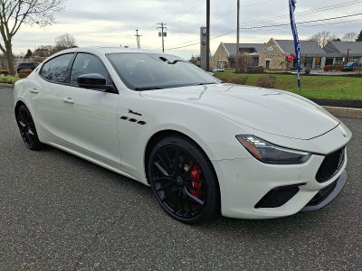 2024 Maserati Ghibli Modena
