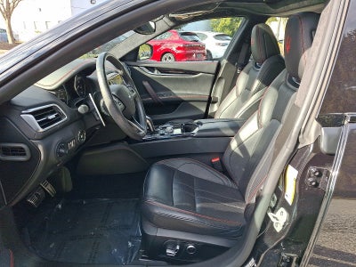 2022 Maserati Ghibli Modena Q4