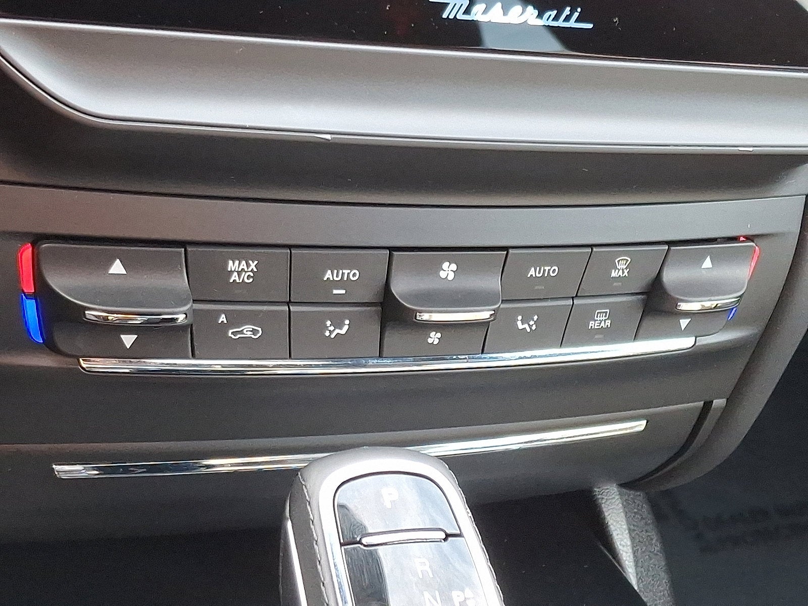 2022 Maserati Ghibli Modena Q4