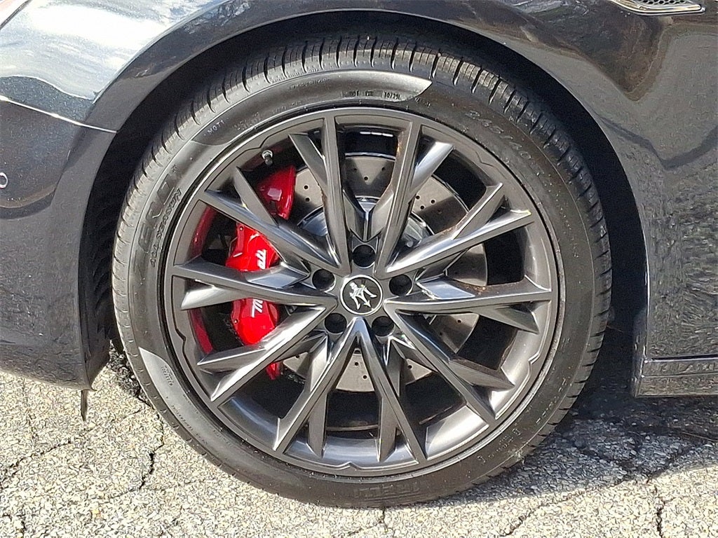 2022 Maserati Ghibli Modena Q4