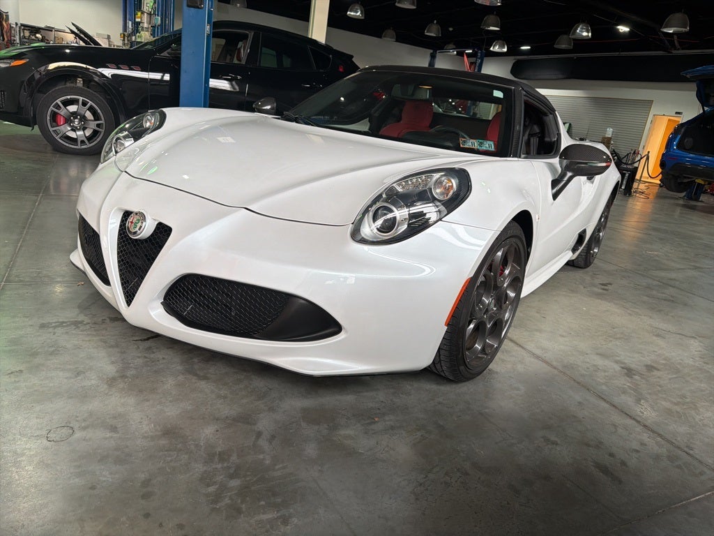 2019 Alfa Romeo 4C Base