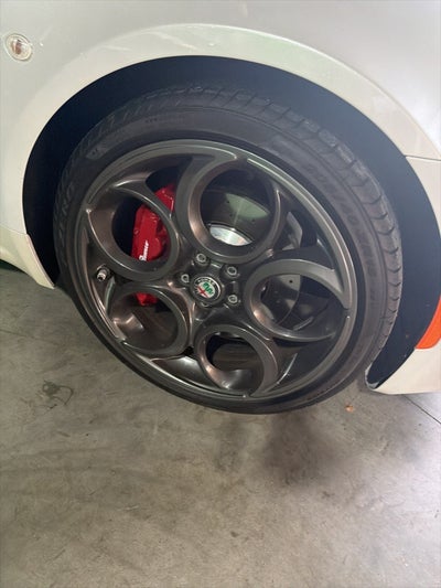 2019 Alfa Romeo 4C Base