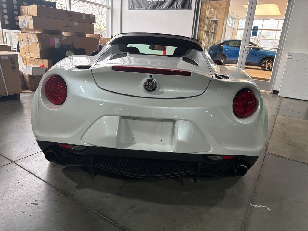 2019 Alfa Romeo 4C Base