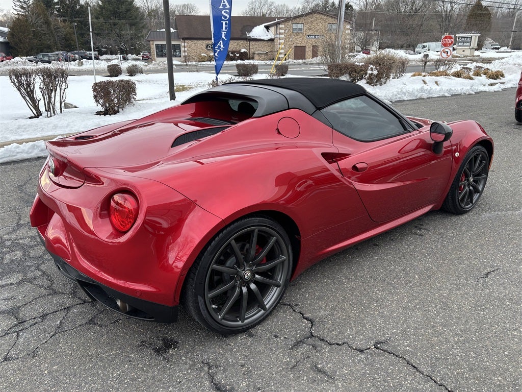 2016 Alfa Romeo 4C Base