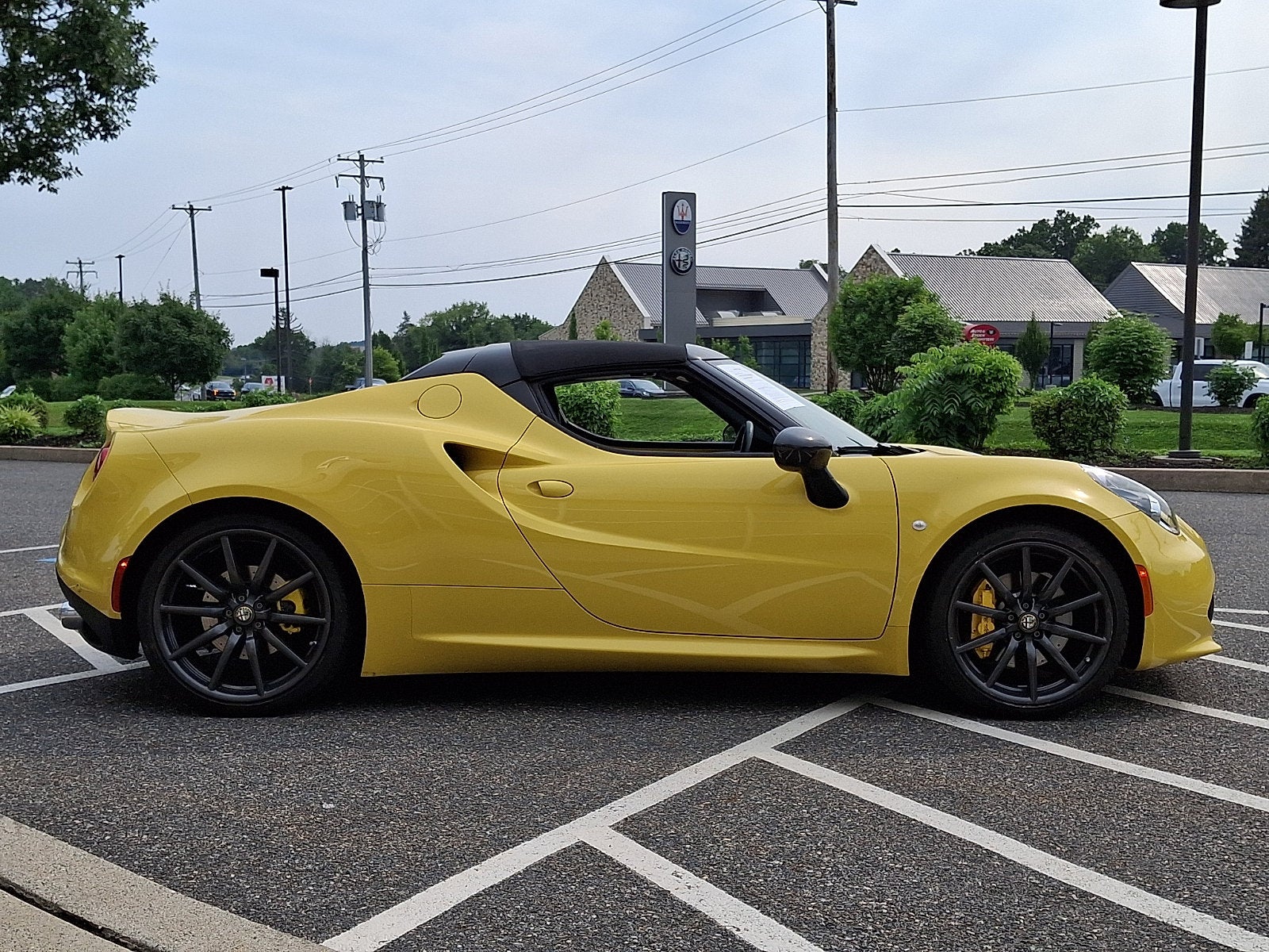 2015 Alfa Romeo 4C Base