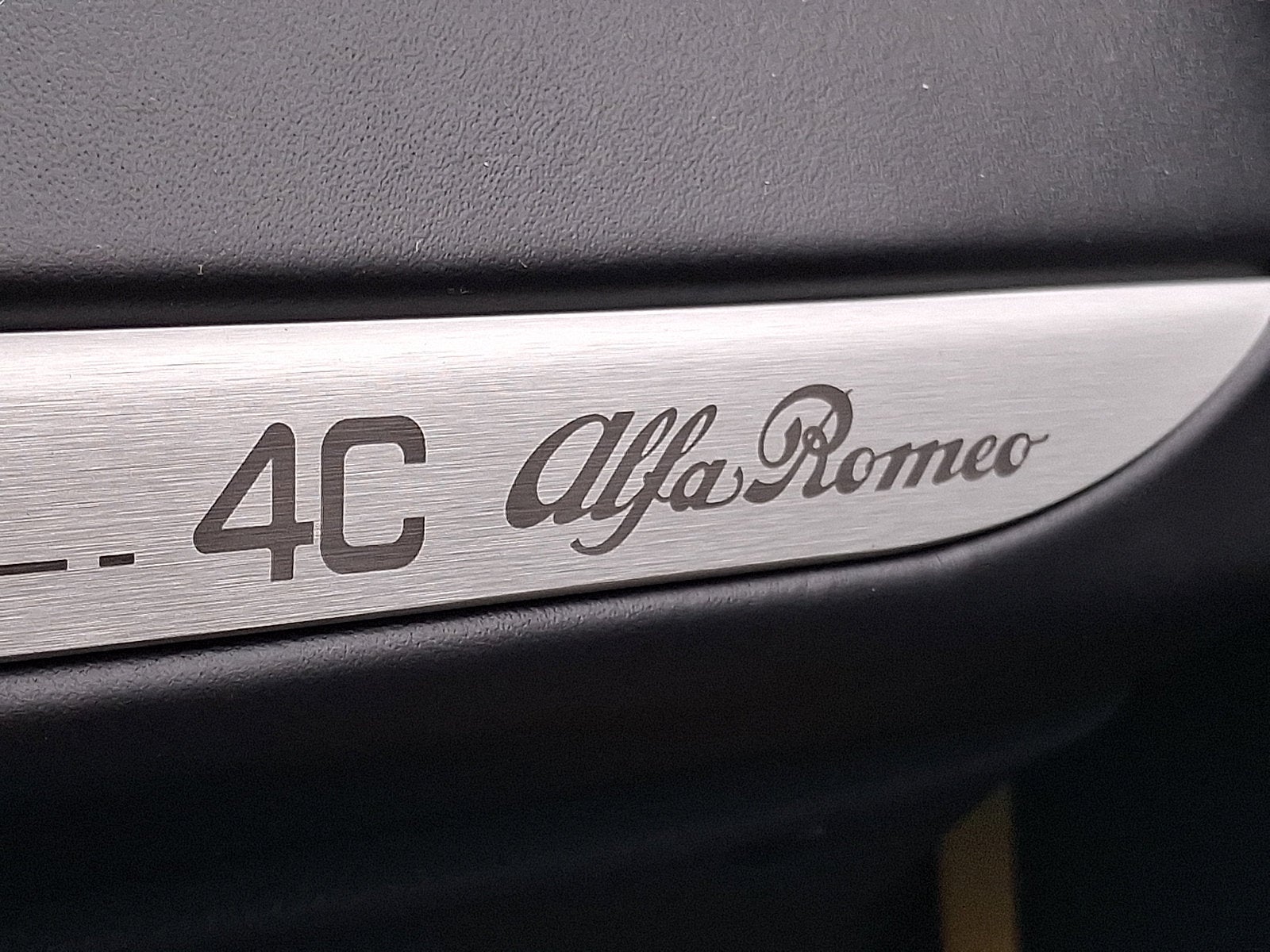 2015 Alfa Romeo 4C Base