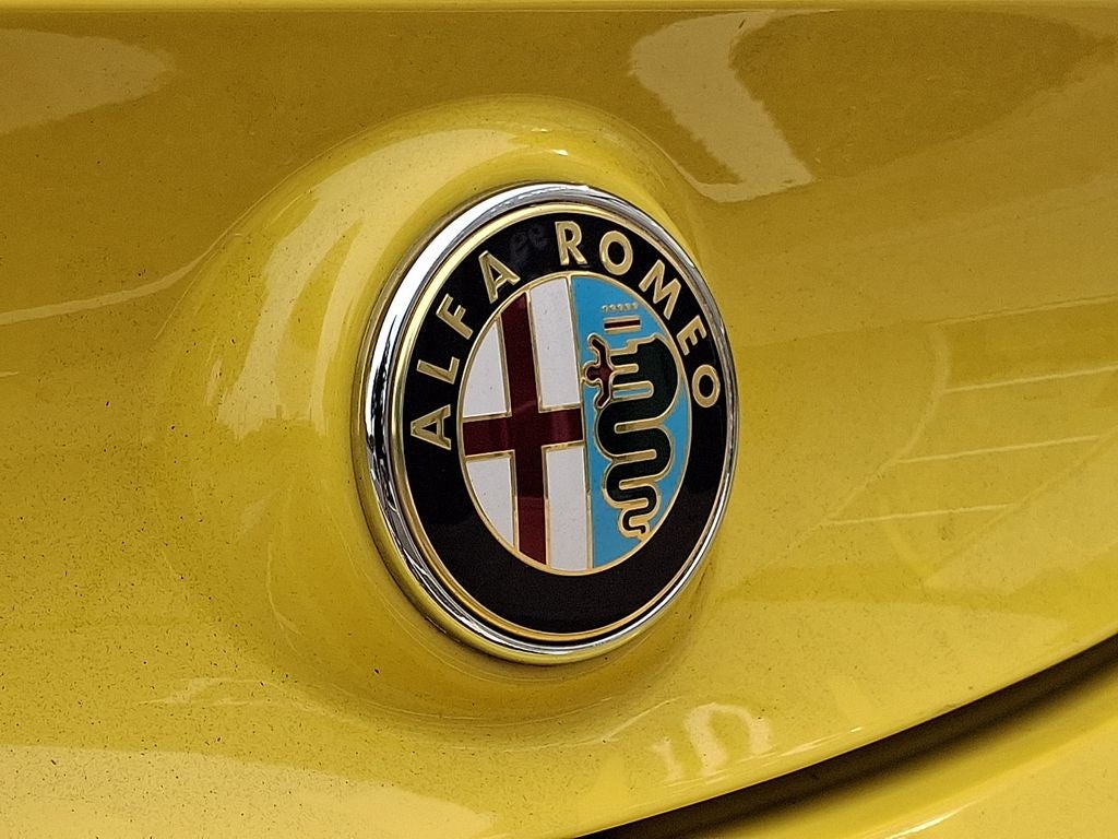 2015 Alfa Romeo 4C Base
