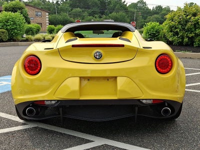 2015 Alfa Romeo 4C Base