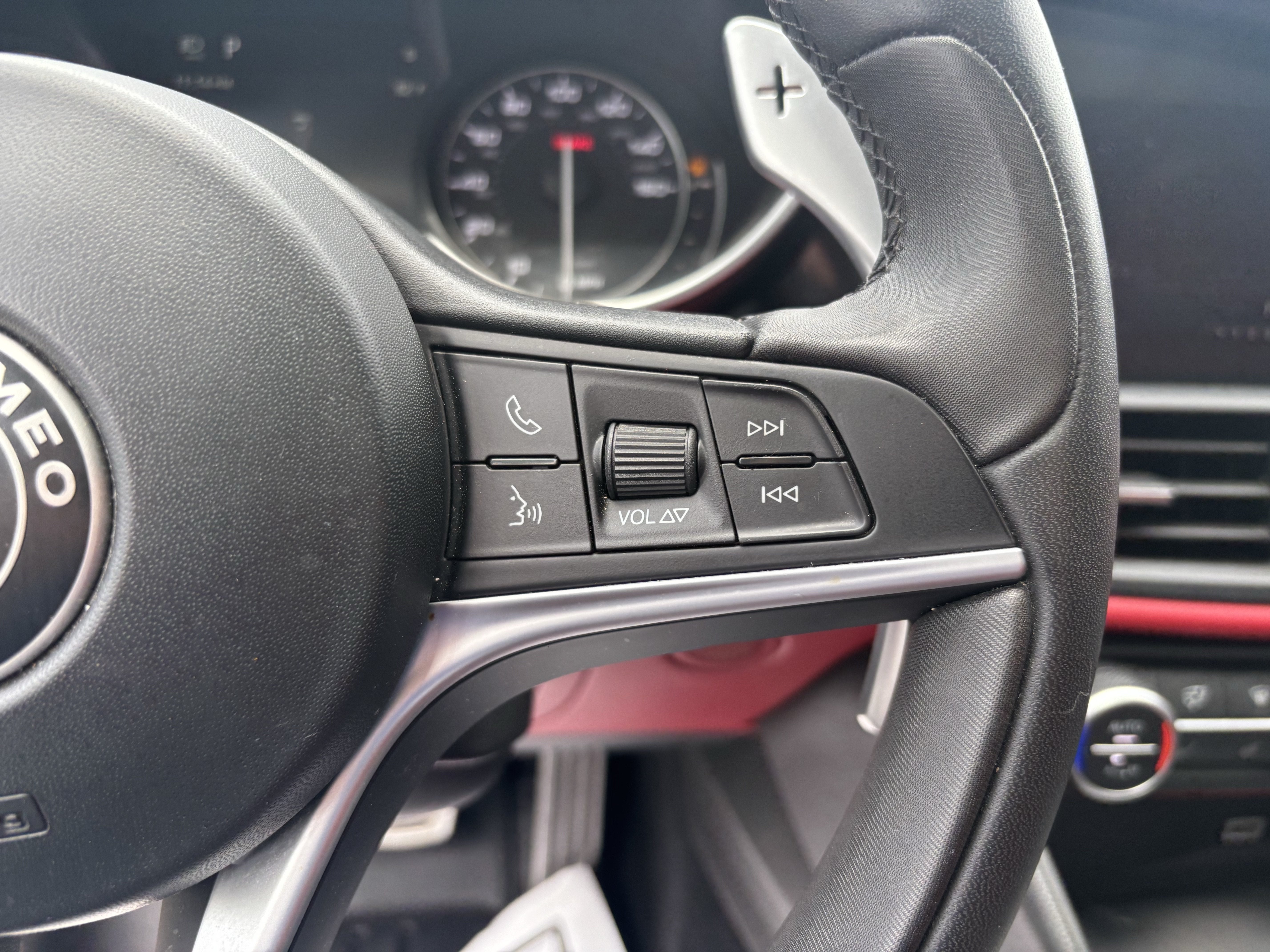 2018 Alfa Romeo Giulia Ti Sport