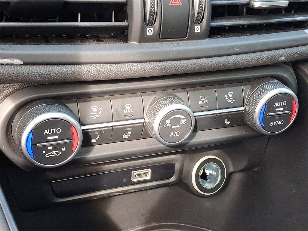 2022 Alfa Romeo Giulia Ti