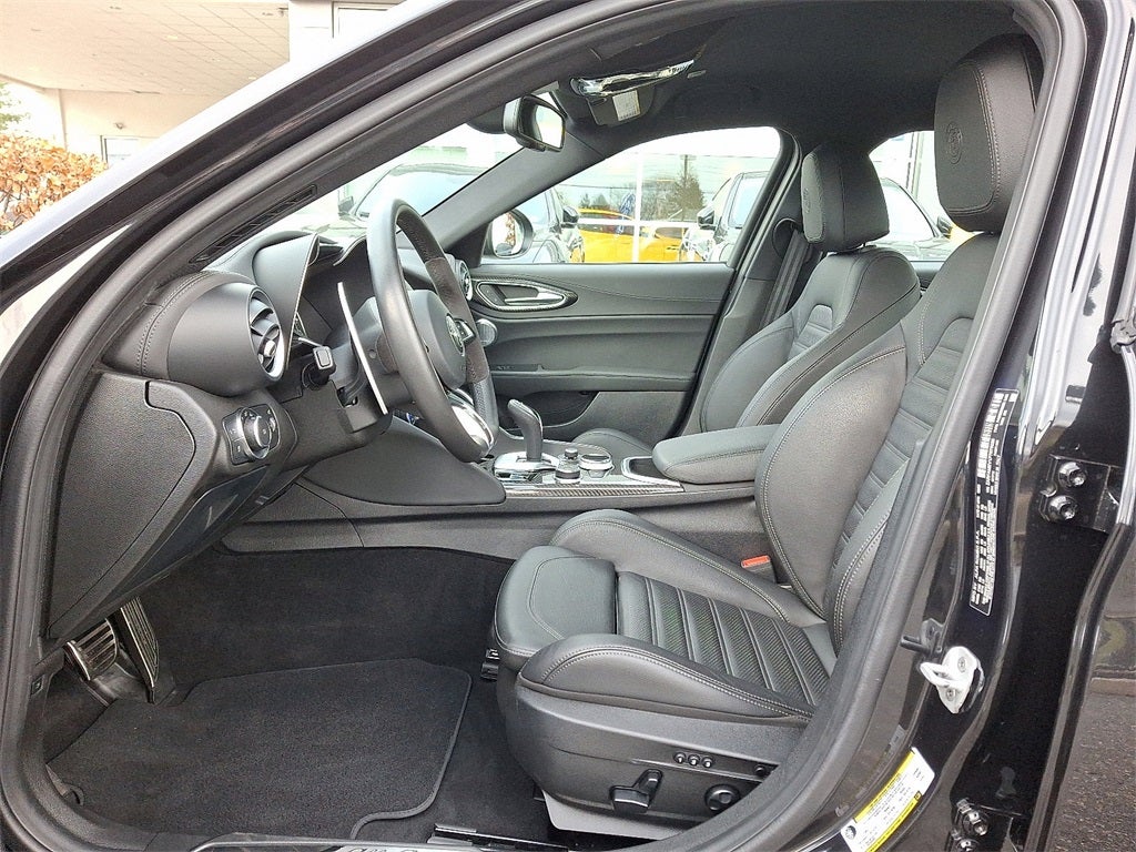 2023 Alfa Romeo Giulia Quadrifoglio