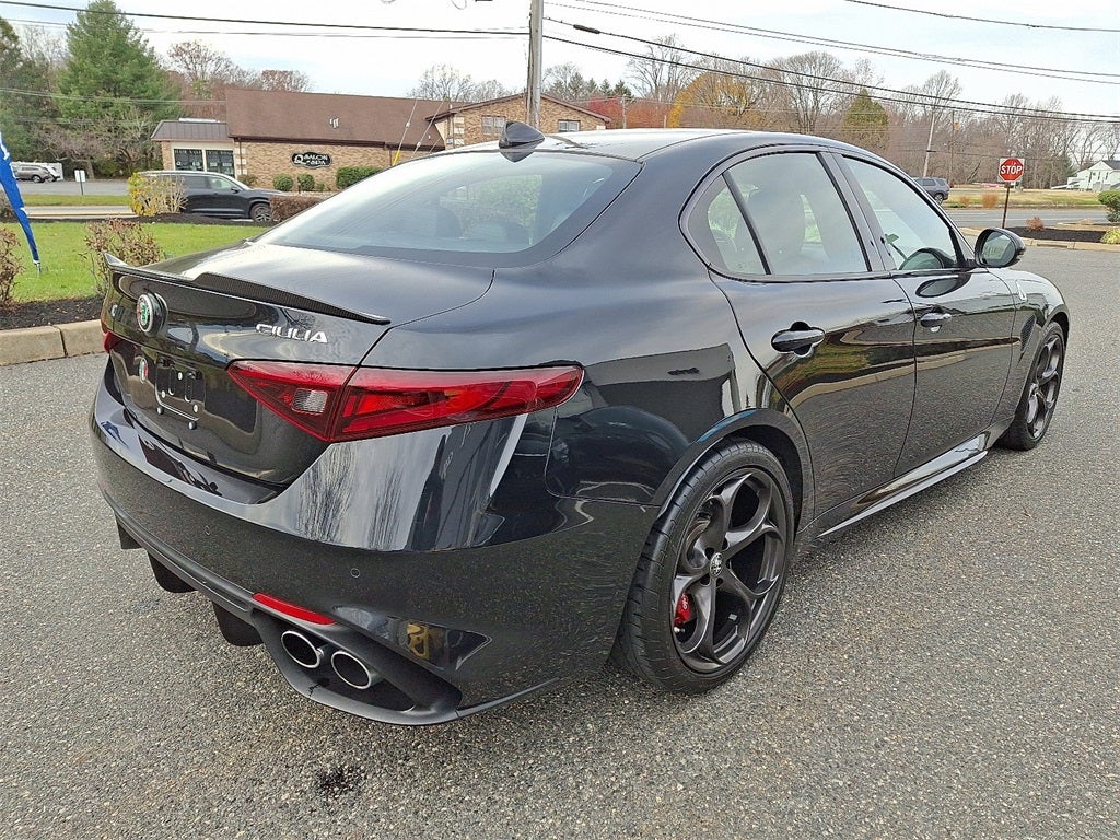 2023 Alfa Romeo Giulia Quadrifoglio