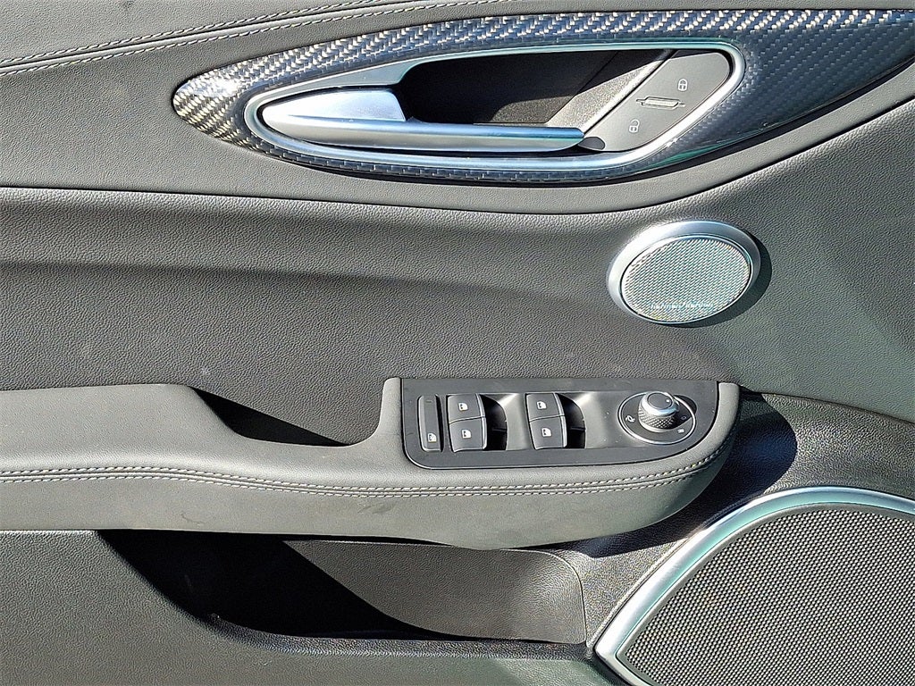 2023 Alfa Romeo Giulia Quadrifoglio