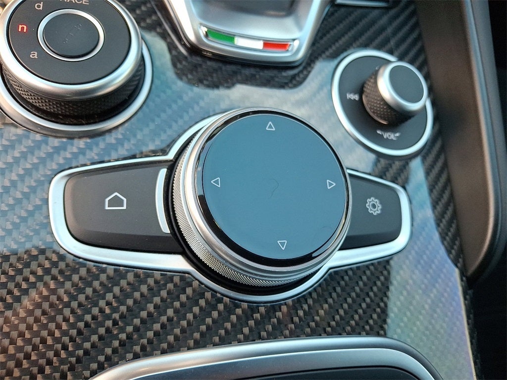 2023 Alfa Romeo Giulia Quadrifoglio