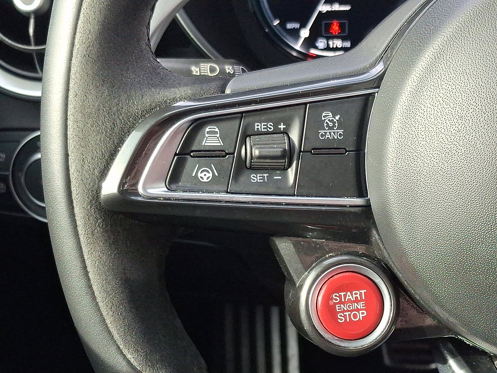 2024 Alfa Romeo Giulia Quadrifoglio