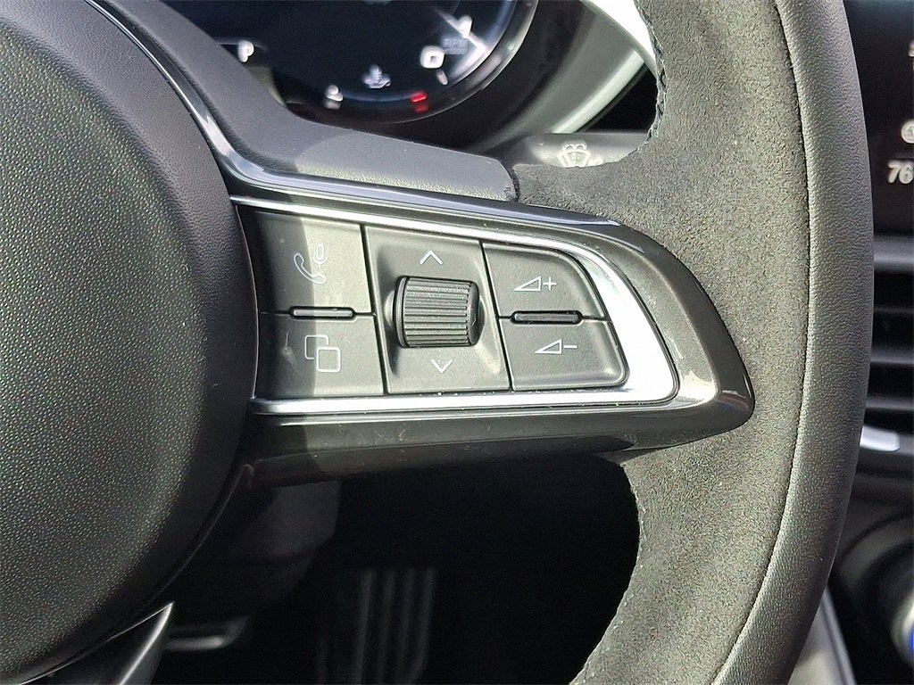 2024 Alfa Romeo Giulia Quadrifoglio