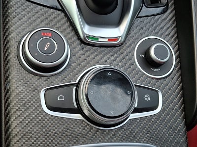 2024 Alfa Romeo Giulia Quadrifoglio
