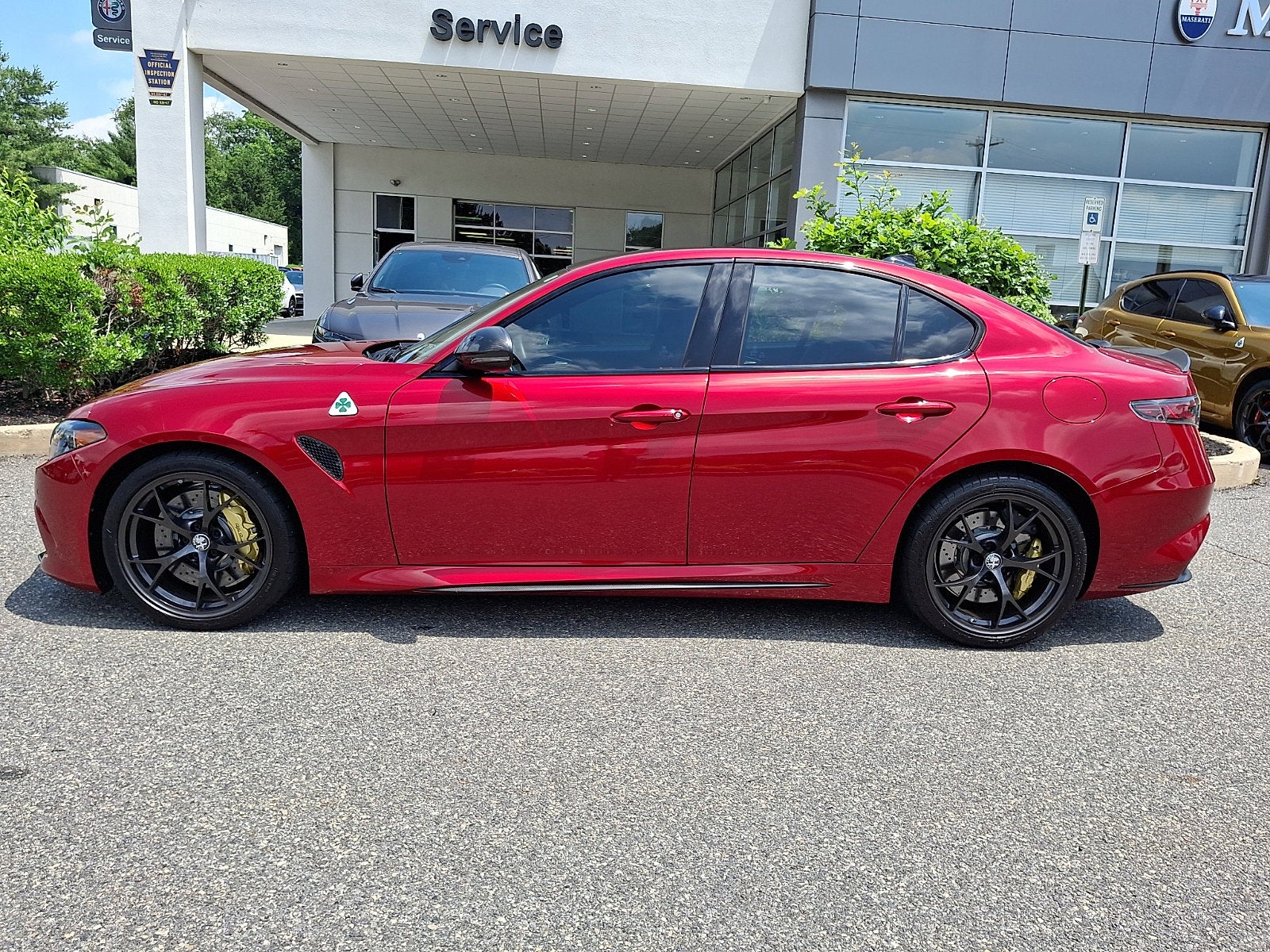 2024 Alfa Romeo Giulia Quadrifoglio