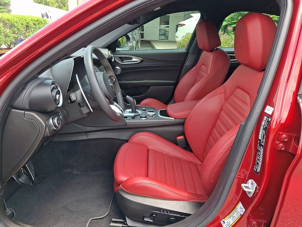 2024 Alfa Romeo Giulia Quadrifoglio