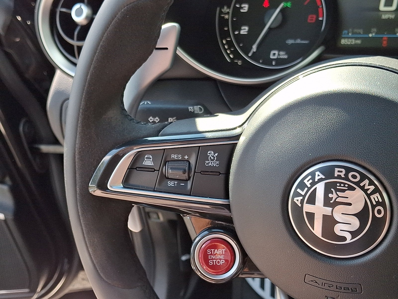 2023 Alfa Romeo Giulia Quadrifoglio