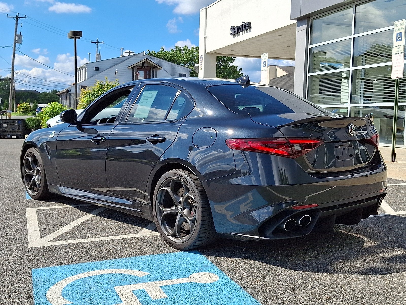 2023 Alfa Romeo Giulia Quadrifoglio
